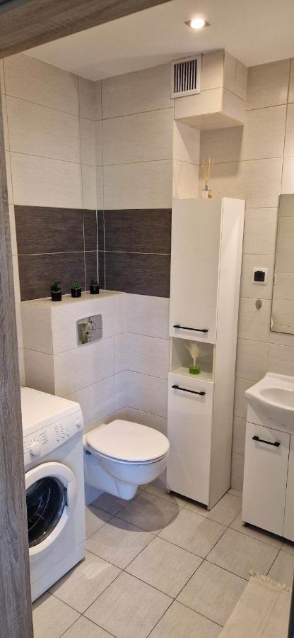 Cosy Apartment W Poblizu Tauron Arena คราคูฟ ภายนอก รูปภาพ
